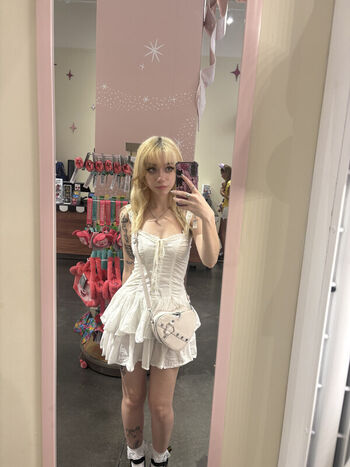 Full leaked Iluvmeww private photo