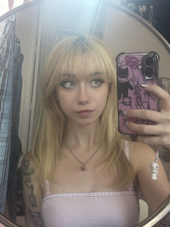 Full leaked Iluvmeww private photo