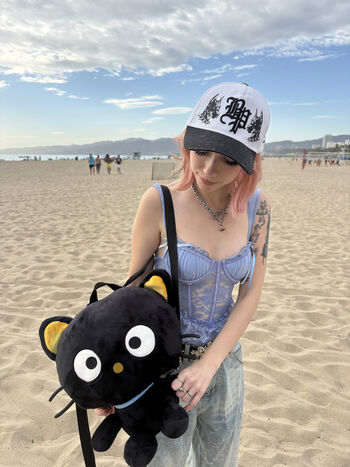 Full leaked Iluvmeww page private photo