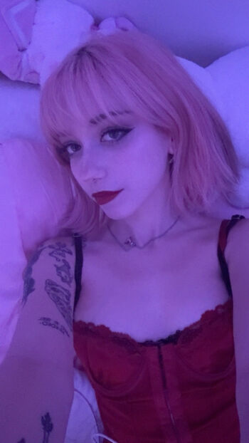 Full leaked Iluvmeww page private photo