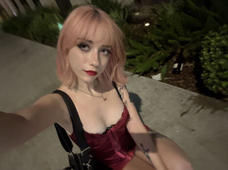 Full leaked Iluvmeww page private photo