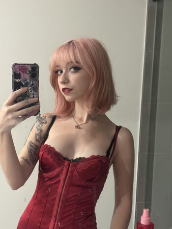 Full leaked Iluvmeww page private photo