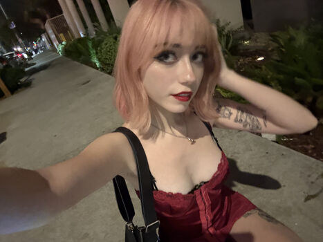 Full leaked Iluvmeww page private photo