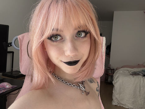 Full leaked Iluvmeww private photo