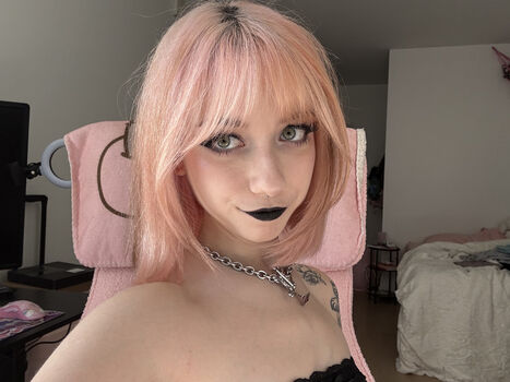 Full leaked Iluvmeww private photo