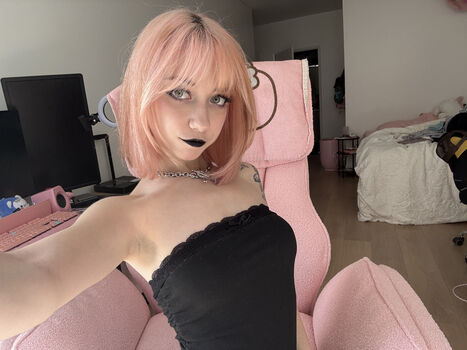 Full leaked Iluvmeww private photo