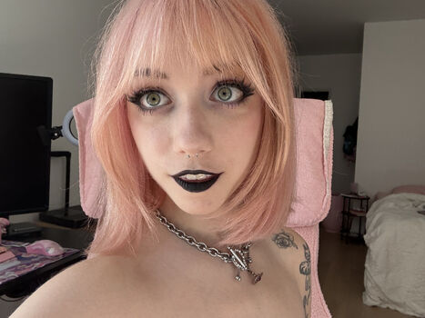 Full leaked Iluvmeww private photo