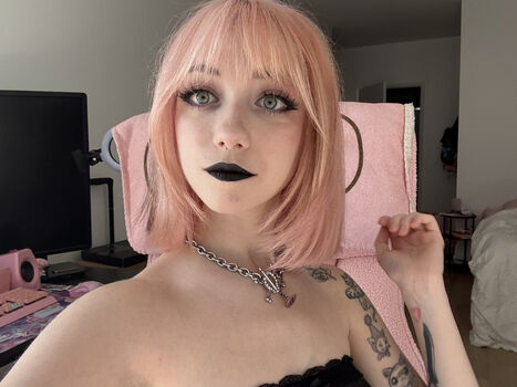 Full leaked Iluvmeww private photo