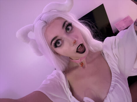 Full leaked Iluvmeww private photo