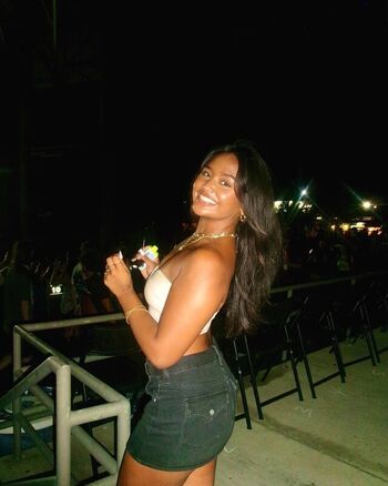 Full leaked Imaan zaiham page private photo