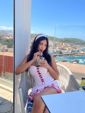 Full leaked Imanimalikaa page private photo