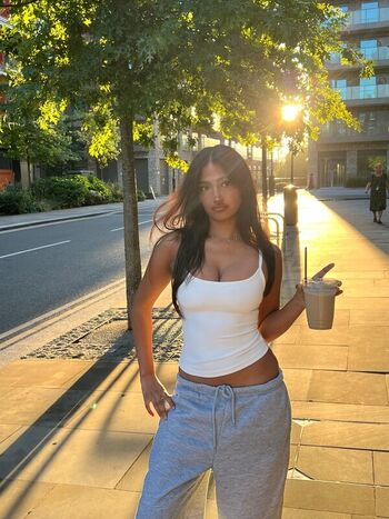 Full leaked Imanimalikaa page private photo