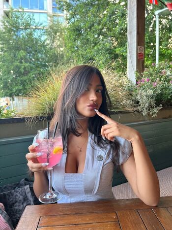 imanimalikaa