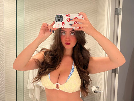 Full leaked Imsiiimone private photo