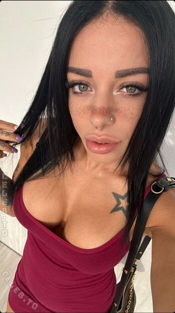 Full leaked Imviolet  page private photo