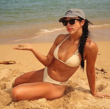 Indi Hartwell