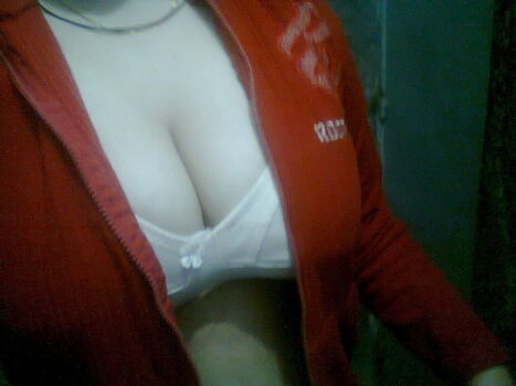 Full leaked Indian exhibition page private photo