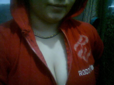 Full leaked Indian exhibition page private photo