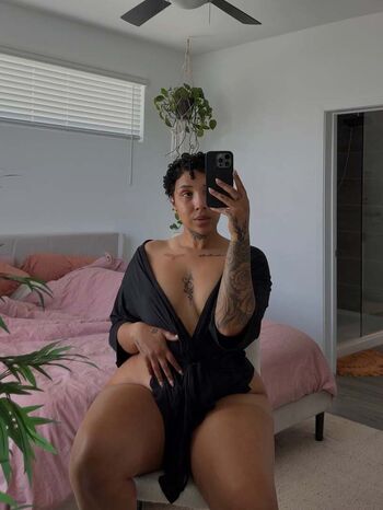 Full leaked Inherbedroomm private photo