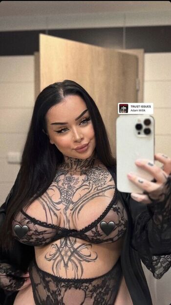 Full leaked Inkedteri page private photo