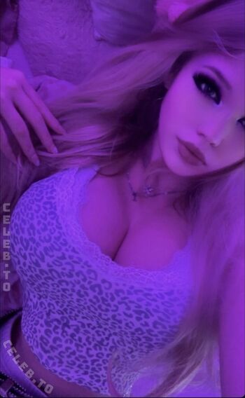 Full leaked Introvertierte private photo
