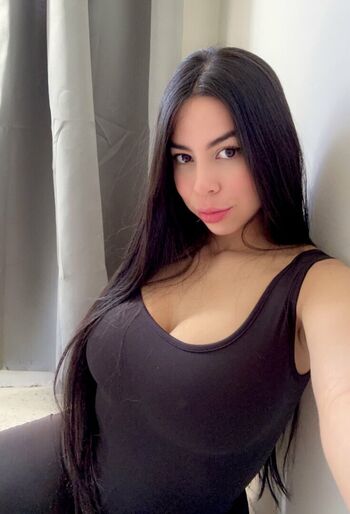 Full leaked Intrusaaa page private photo