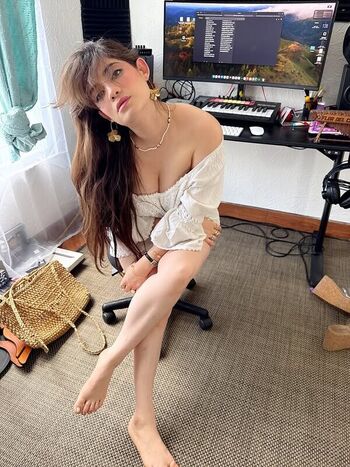 Full leaked Inusualmaria private photo