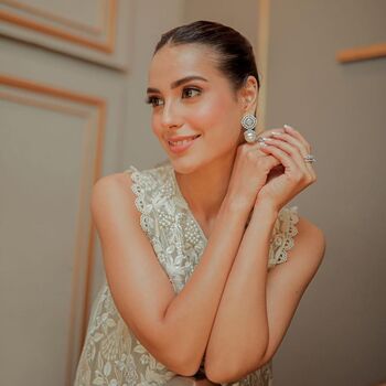 Iqra Aziz
