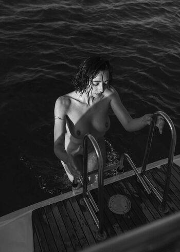 Full leaked Ireenel page private photo