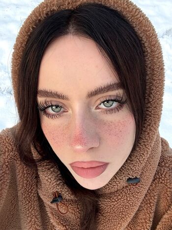 Irina minkina/ howeversnowy/rusian Billie eilish