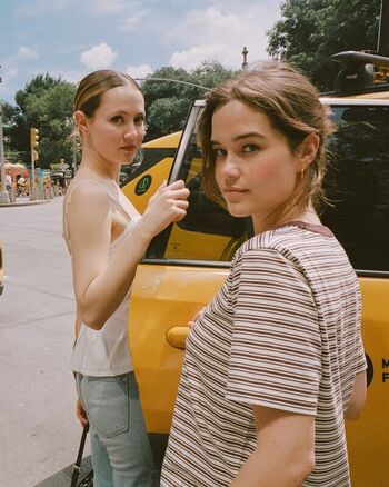 Full leaked Iris apatow private photo