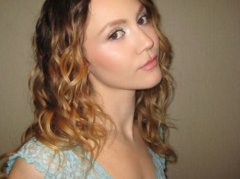 Full leaked Iris apatow private photo