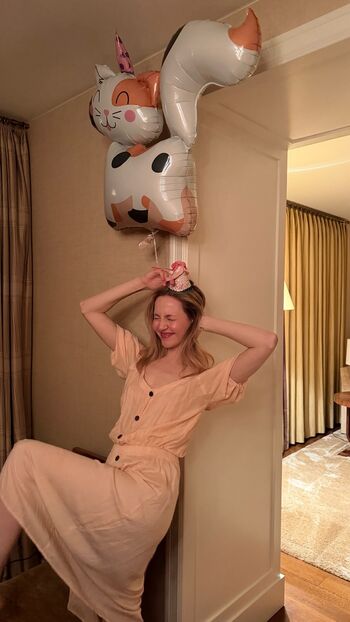 Full leaked Iris apatow private photo