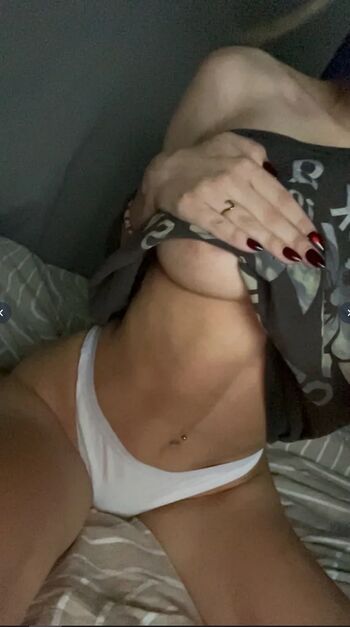 Full leaked Iris babyy private photo