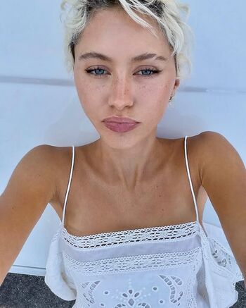 Full leaked Iris law private photo