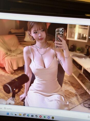 Full leaked Irissiri page private photo