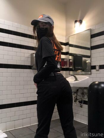 Full leaked Irlkitsune page private photo
