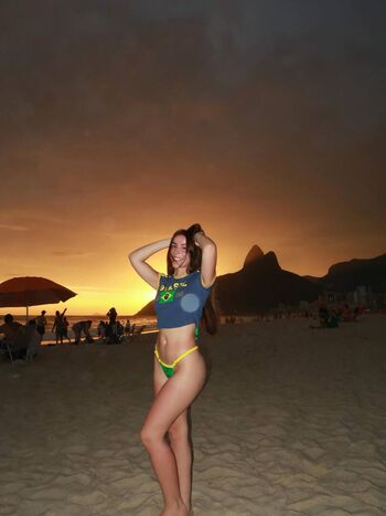 Isa Brunelli aka isabrunellii