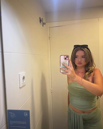 Full leaked Isabel howard private photo