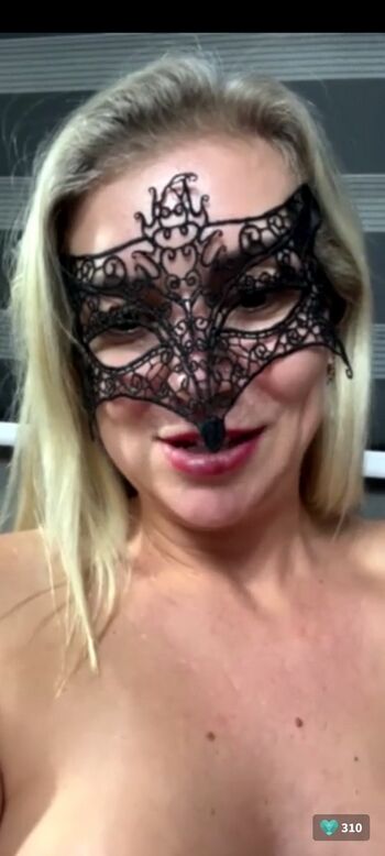 Full leaked Isis bianc hotwife private photo