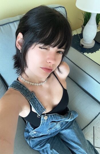 Full leaked Isizzly private photo
