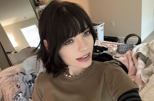 Full leaked Isizzly private photo