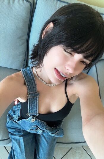 Full leaked Isizzly private photo