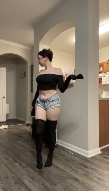 Full leaked Itmightbekaraa private photo