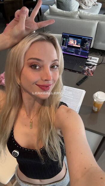 Full leaked Itsbubbell private photo