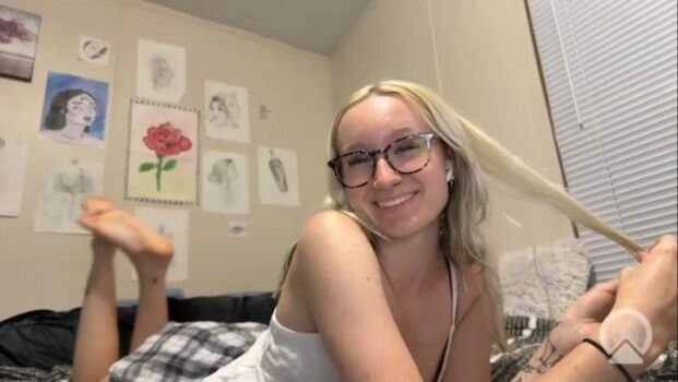 Full leaked Itshallie private photo