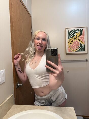 Full leaked Itshallie private photo
