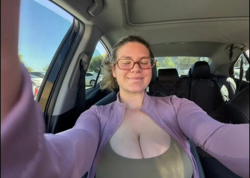 Full leaked Itshannahowo page private photo