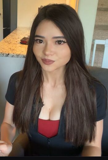 Full leaked Itskatchii  page private photo