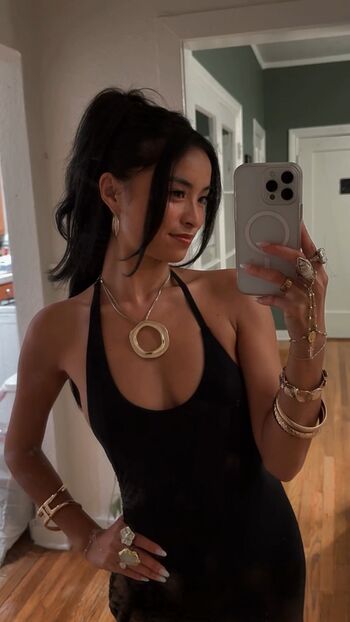 Full leaked Itslaaurr private photo